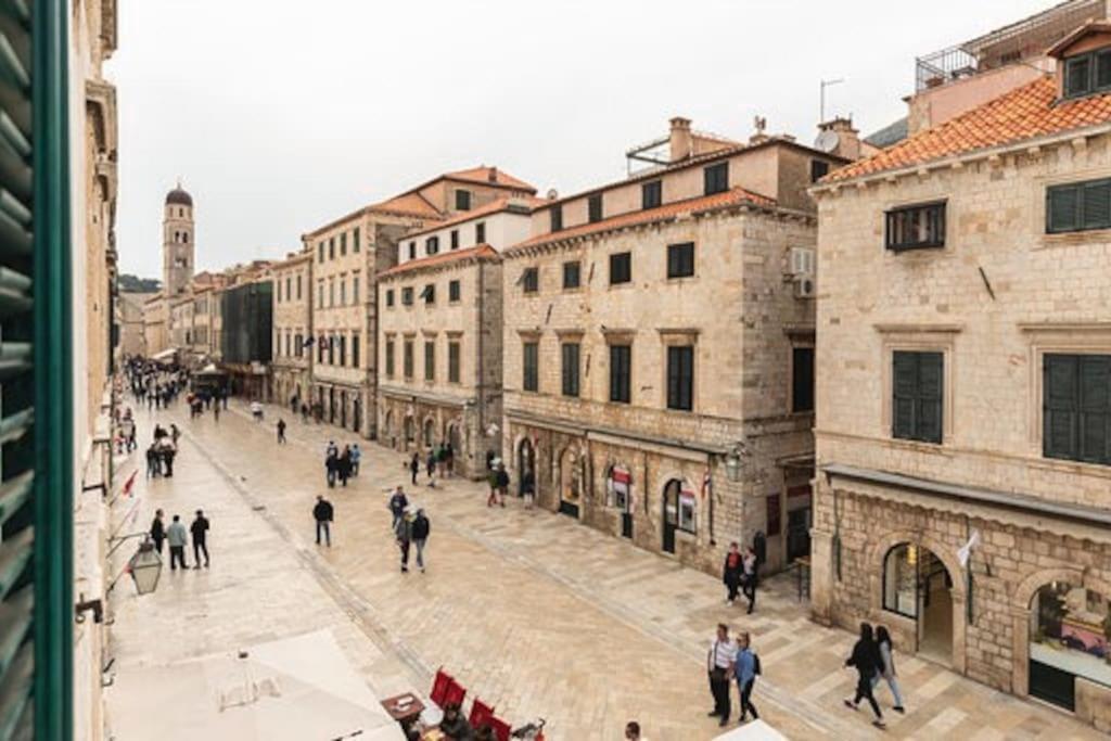 Mari Dubrovnik