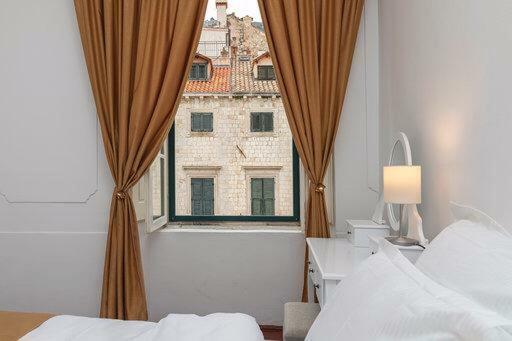 Mari Dubrovnik